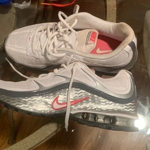 Women's Nike REAX size 10